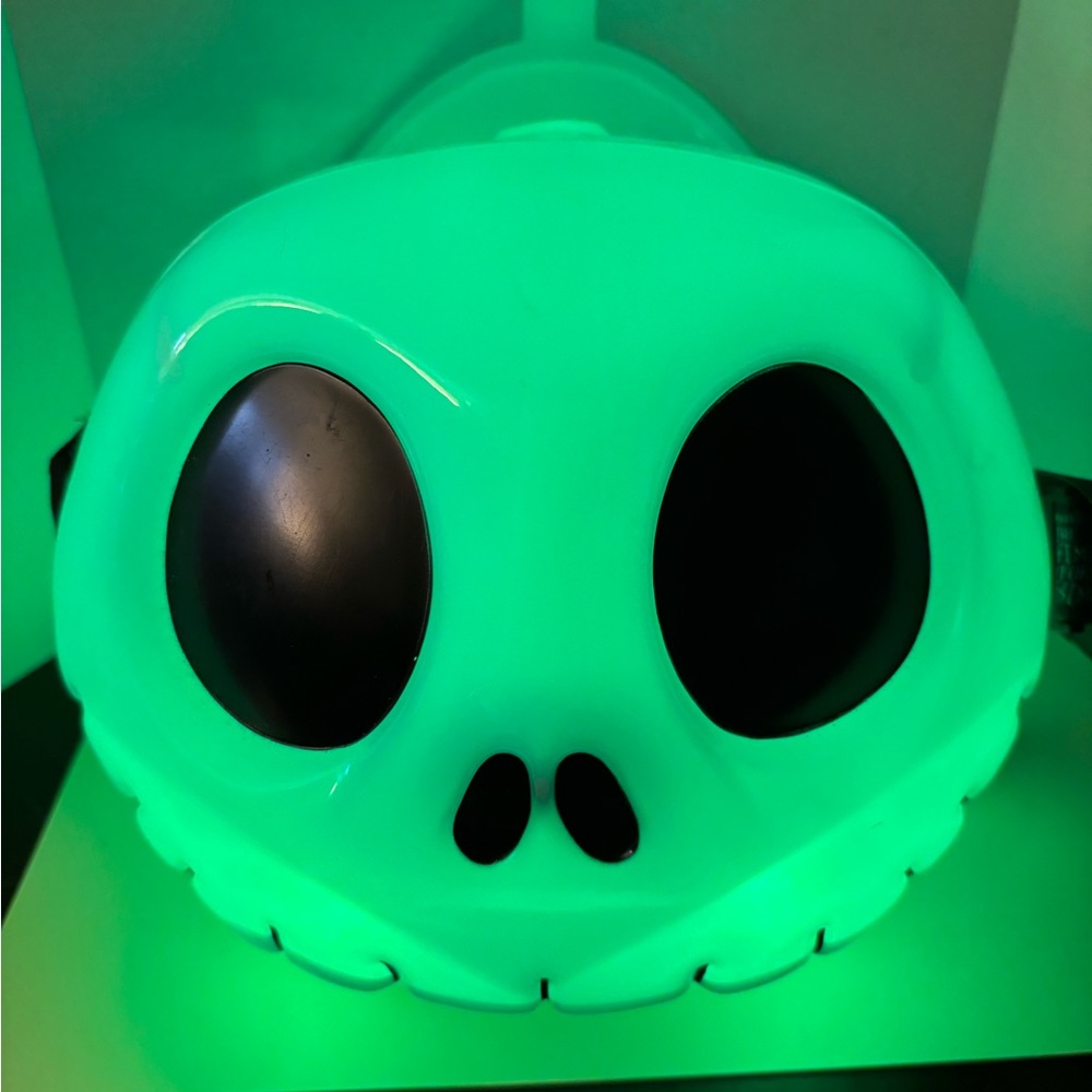 Jack Skellington nightmare before Christmas Bucket lights up NWOT
Halloween Sale